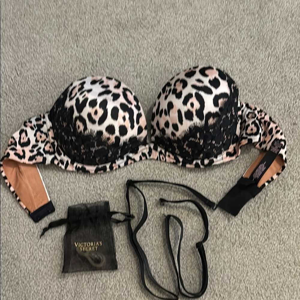 Victoria's Secret Leopard Print Bra strapless with straps too. Never worn